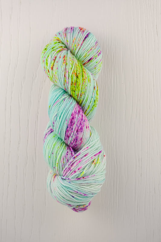 Surf's Up - Day Lily Sock